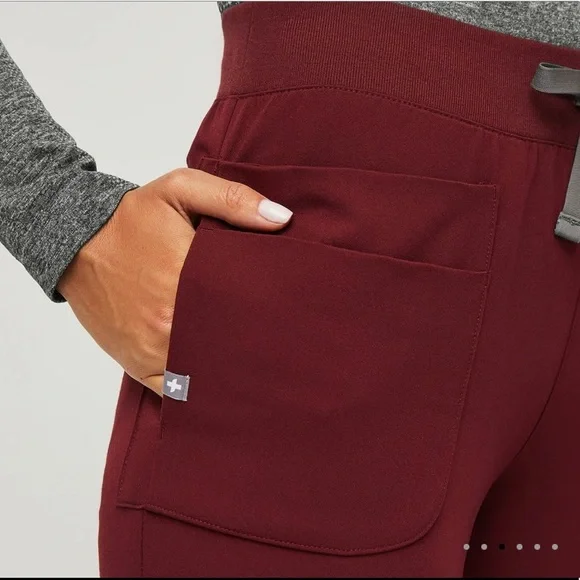 Figs Limited edition Nepal burgundy joggers - Picture 2 of 4